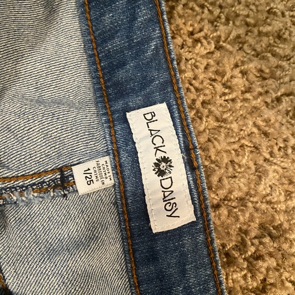 shorts - Picture 3 of 3